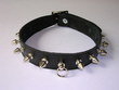 halsband-leder-schwarz-mit-dornen