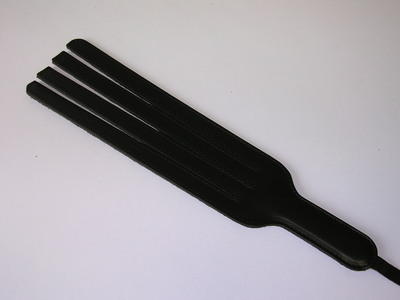 Klatsche Leder schwarz