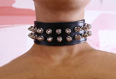 Halsband