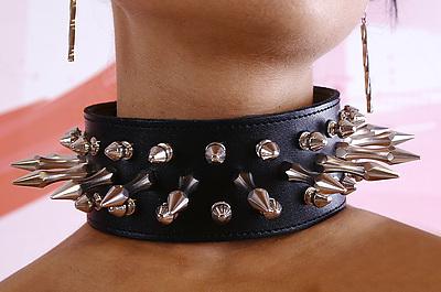 Halsband