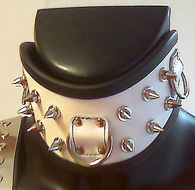 Halsband mit Nieten