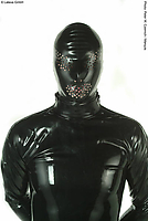 Latexmaske mit RV und perf. Öffnungen für Augen/Mund