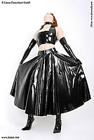 Langer Latex-Swingerrock, vorne offen