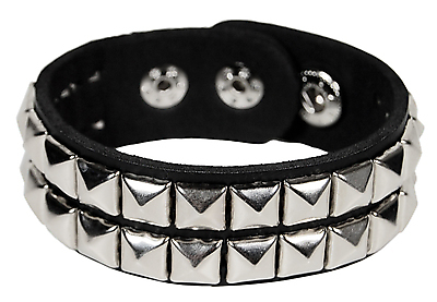 Kunstlederarmband - 2 R. Pyramidennieten