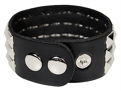 Kunstlederarmband - 3 R. Pyramidennieten