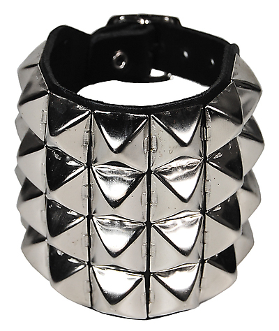 Lederarmband - 4 R. Pyramidennieten