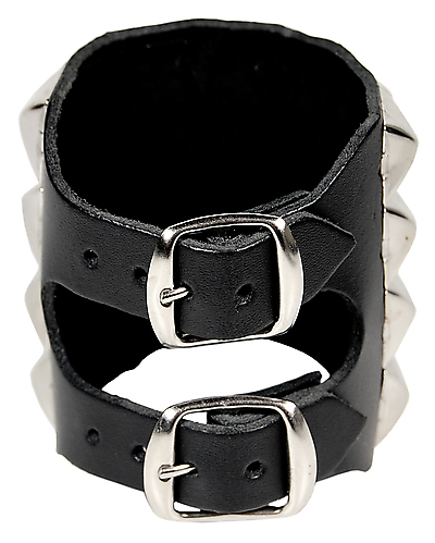 Lederarmband - 4 R. Pyramidennieten