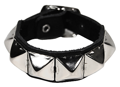 Lederarmband / 1 R. Pyramidennieten
