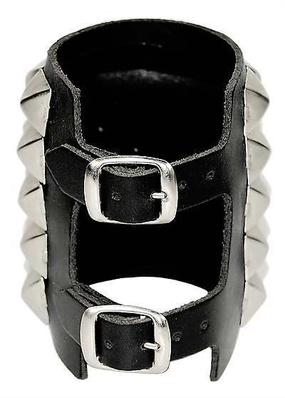 Lederarmband / 5 R. Pyramidennieten