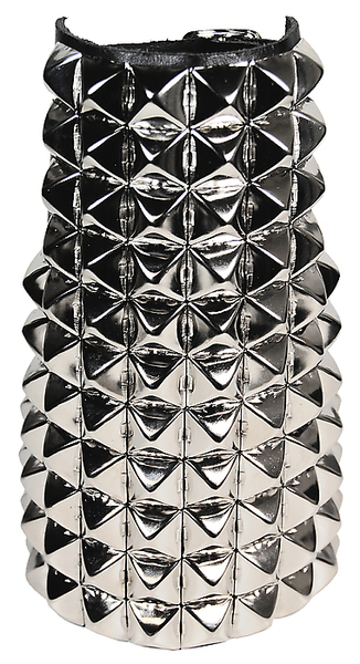 Lederarmband / 88 Pyramidennieten