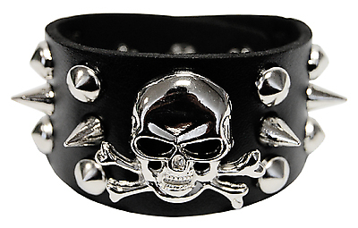 Totenkopf-Kunstlederarmband mit verschiedenen Nieten