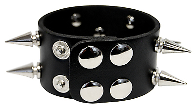 Kunstledermanschette mit Kegelnieten