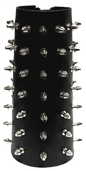 Lederarmband / 49 Killernieten