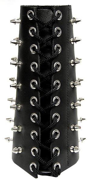 Lederarmband / 49 Killernieten