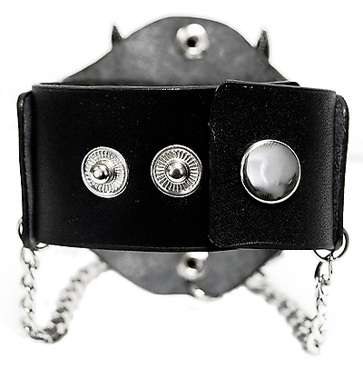 Lederarmband / Totenkopf mit Schwertern