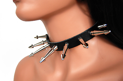 Lederhalsband / 4,5 cm Dreifache Conenieten