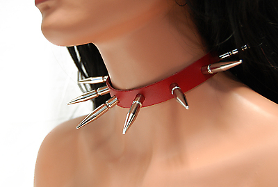 Lederhalsband / 4,5 cm Killernieten (Rot)