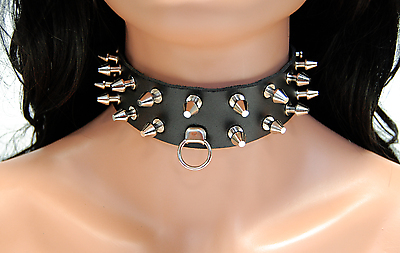 Lederhalsband / 2-reihig Killernieten & Ring