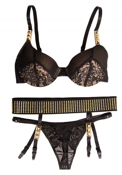 BH mit Sprapsgürtel und Slip