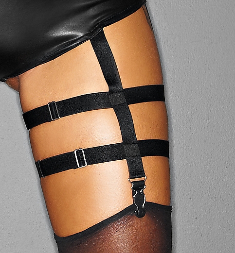 Body Outrageous mit Strapshaltern