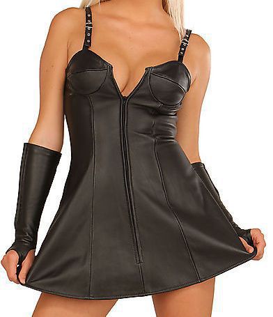 Leder-Kleid ausgestellt