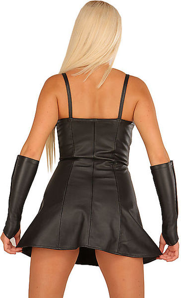 Leder-Kleid ausgestellt