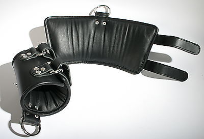 Schwere gepolsterte Handfesseln