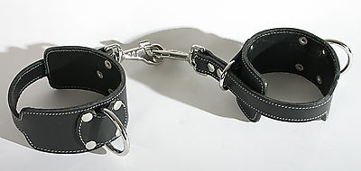 Schmale einfache Lederarmfesseln