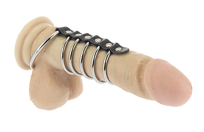 Leder Penismanschette mit 5 Penisringen aus Metall