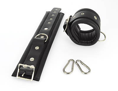 Leder Fußfesseln mit weichem Polster und Karabinerhaken
