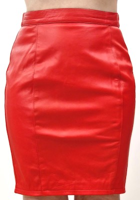 Roter Pencilskirt aus Leder