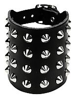 Lederarmband / 4 R. Spitznieten