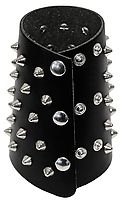 Lederarmband / 51 Spitznieten