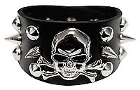 Totenkopf-Kunstlederarmband mit verschiedenen Nieten