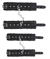 Schwarzes Bondage Set mit flauschigem Innenpolster