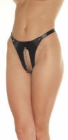 Damenslip aus Leder mit Kette im Intimbereich