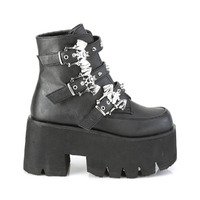 Gothic Stiefel mit Fledermaus Schnallenriemen ASHES-55 schwarz