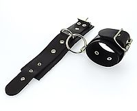 Leder Handfesseln schwarz mit Zwischenring